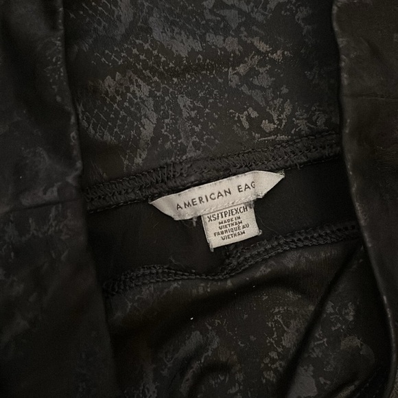 American Eagle Snake/reptile print Leggings - Picture 3 of 3